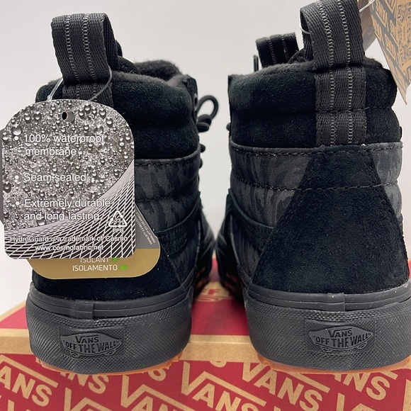 Vans WMNS Sk8-Hi Mte-2 Camo Mono Black
VN0A5HZZJKY
Boots Winter Sneakers - Picture 13 of 16